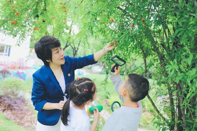 正高级教师开讲｜听汪瑾讲：以匠心筑梦“玩”转幼儿教育的无限可能(图1)