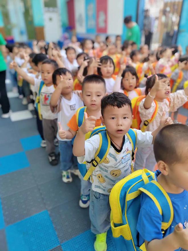 22年幼儿园学生4628万人再看23年的幼儿入园人数差距太大(图1)