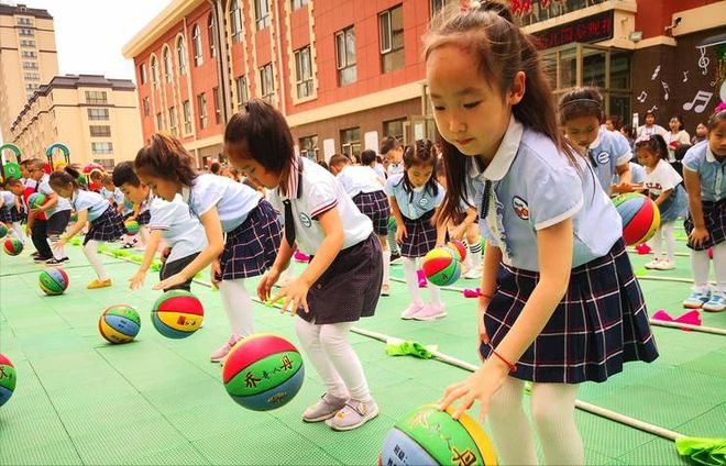 22年幼儿园学生4628万人再看23年的幼儿入园人数差距太大(图9)
