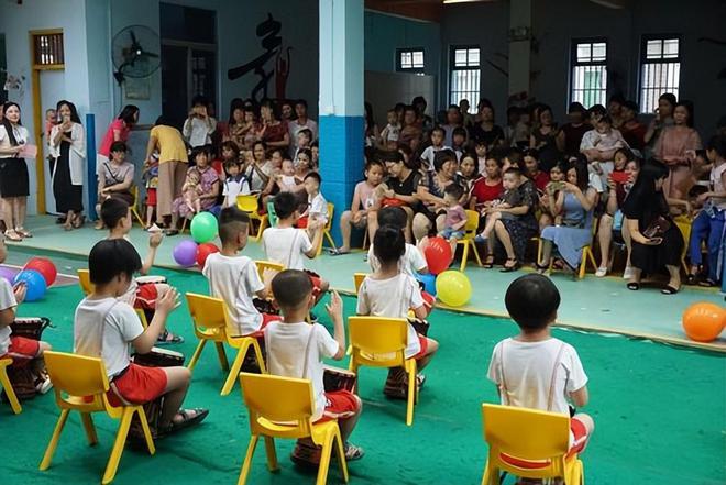 22年幼儿园学生4628万人再看23年的幼儿入园人数差距太大(图11)