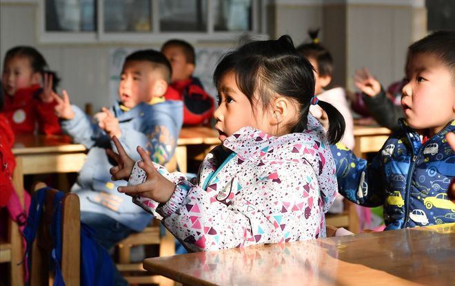 看到22年幼儿园入园4628万人再看23年幼儿入园人数差距太大了(图1)