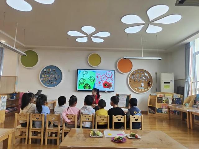 推门见真章幼教展风采——灞桥区席王街道中心幼儿园教师公开课活动(图2)