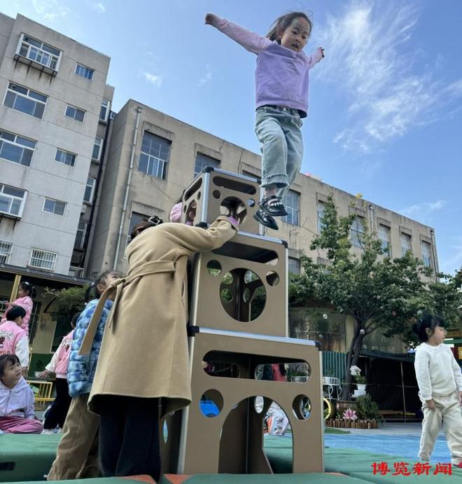 凯发国际首页：淄博幼儿园新风尚！自主游戏让孩子重拾“玩”童乐趣(图4)