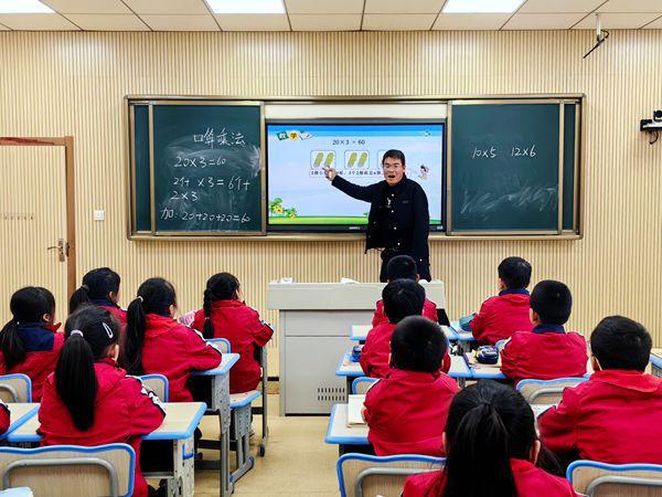 汉滨区举行中小学幼儿园优质课展示评比活动(图4)