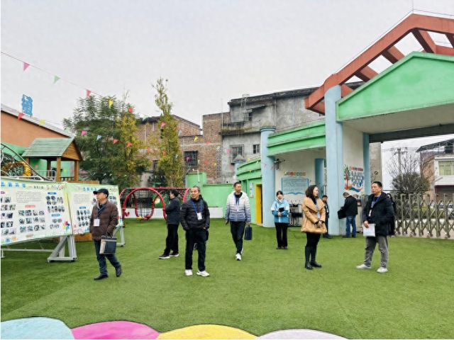 蟠龙幼儿园迎接江安县2024秋期常规管理四面山督导组县级交叉督查(图1)