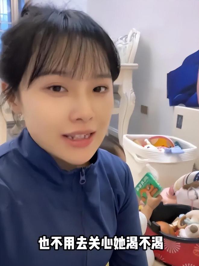 挖呀挖黄老师庆生疑开百万豪车？网友：做老师哪有当网红挖钱容易(图6)