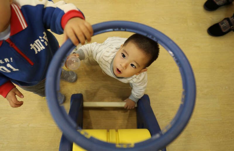 北京：家门口的托育中心帮照看“小小孩”(图2)
