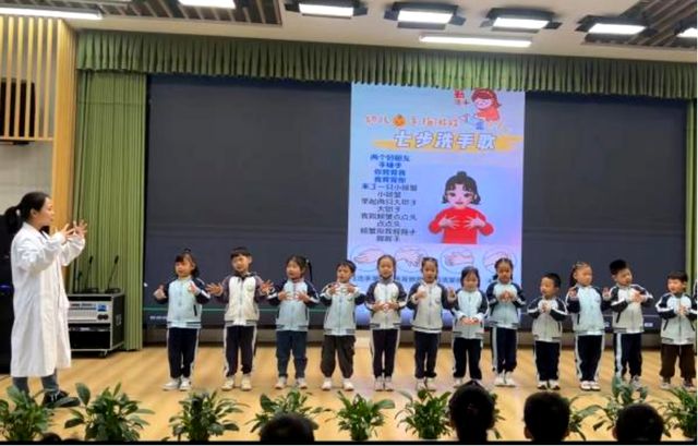 宜宾市南溪区福临幼儿园开展2024年秋期家长进课堂活动(图4)