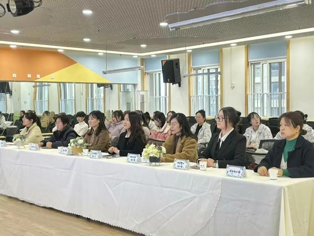 以“言”促教“语”你同行——沣东学前第五“名校+”教育联合体语言领域展示课活动(图2)