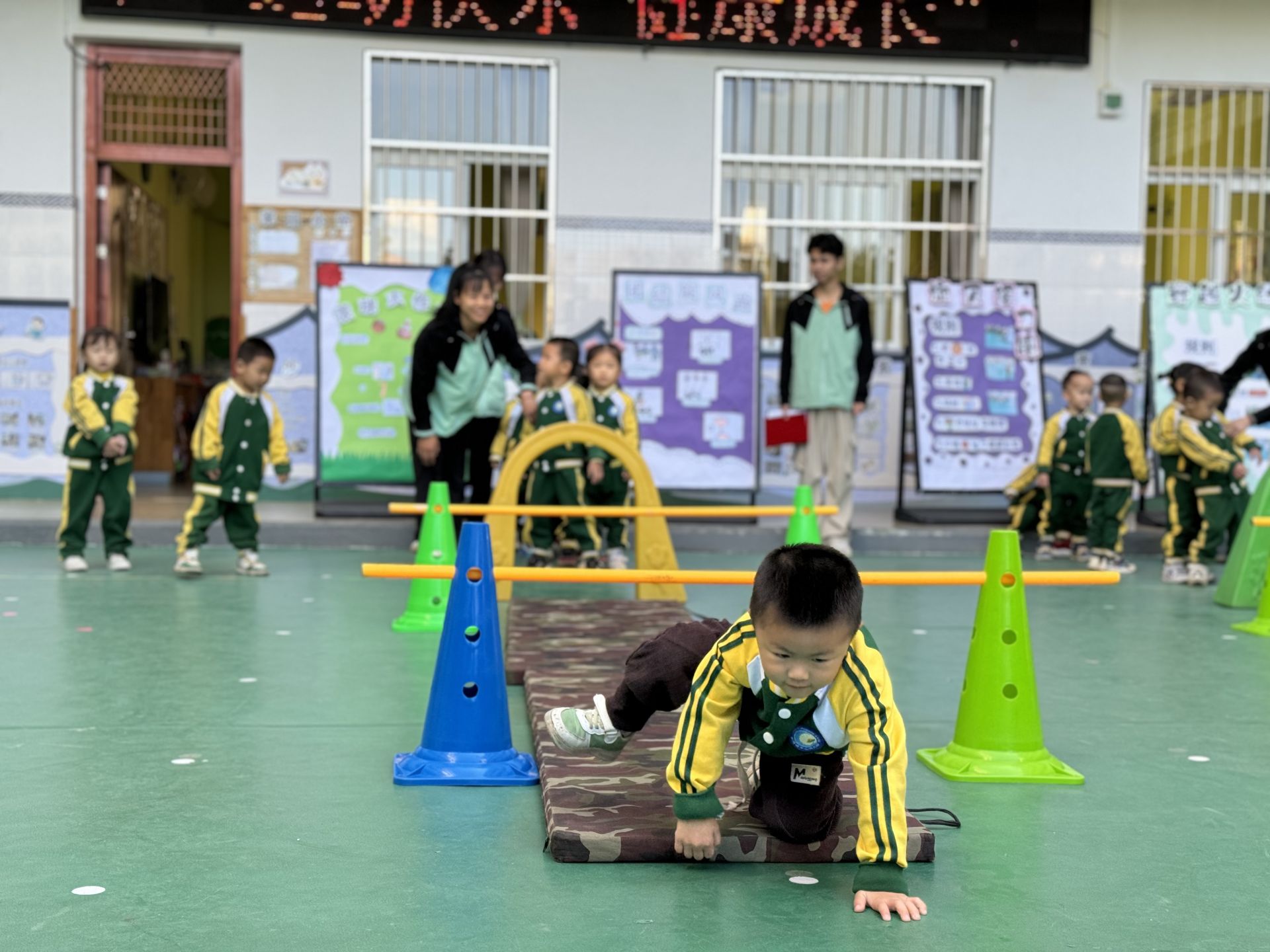 南宁市青秀区长塘镇中心幼儿园及各分园开展2024年秋季运动会活动(图1)