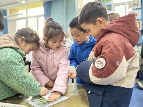 凯发国际：合肥幼教集团高新区第二幼儿园新麓校区开展语言领域公开课展示活动(图1)