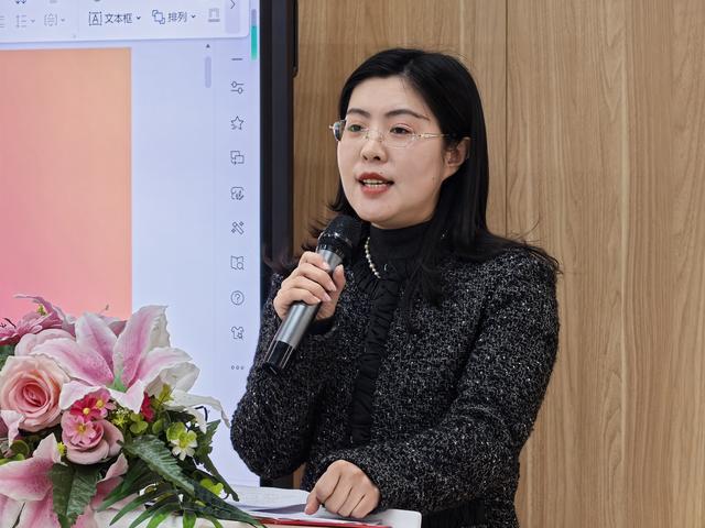 凯发k8旗舰厅ag：高新区小学、幼儿园课程建设第一次结对活动在外国语小学举行(图2)