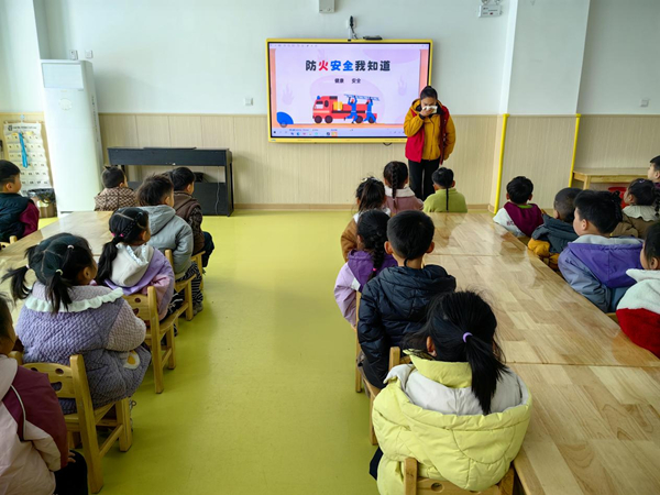 凯发国际：固镇县刘集中心幼儿园开展校园安全主题活动(图1)