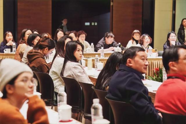 凯发国际：汲美润心育见未来2024年上海市中小幼校（园）长艺术素养提升研修班美术板块圆满收官(图1)