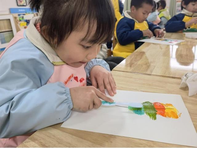 填补乡村褶皱中的“失落”为20万乡村儿童建造健康童乐园(图4)