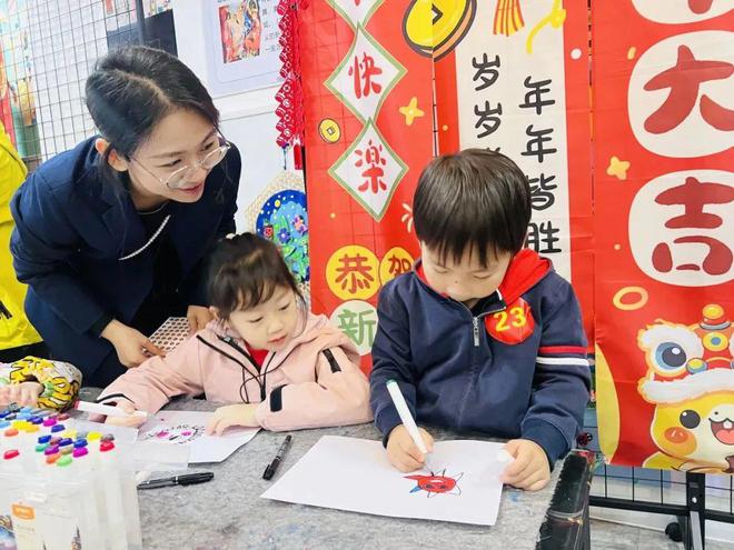 凯发国际首页：玩出未来学霸！花都这所幼儿园用游戏激发孩子的超能力(图10)