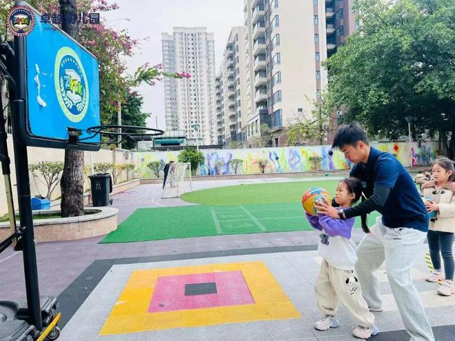 凯发国际首页：玩出未来学霸！花都这所幼儿园用游戏激发孩子的超能力(图5)