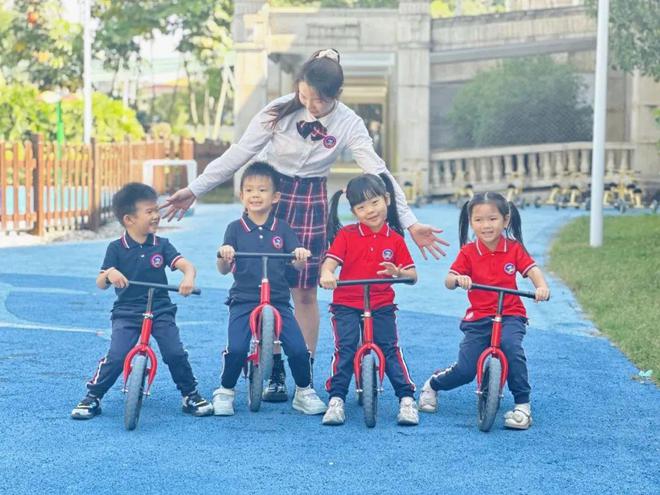 凯发国际首页：玩出未来学霸！花都这所幼儿园用游戏激发孩子的超能力(图4)
