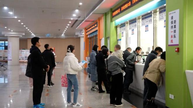 没人生娃了？上海一产科医生称：从一晚上8个剖腹产到现在1个没有(图16)
