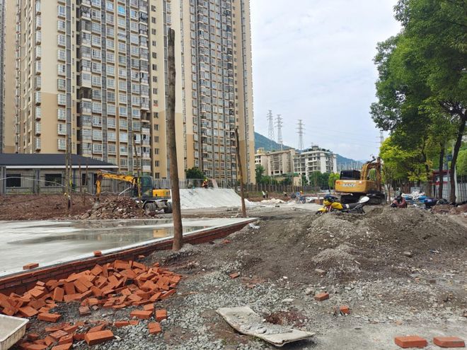凯发k8旗舰厅ag：重庆开州：数字赋能基层治理荒地菜畦蝶变口袋公园(图2)