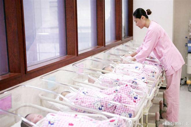 凯发国际：开放二胎三胎新生儿数量不增反降专家提出解决方案这回靠谱(图1)