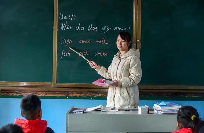 凯发国际：小学“关停潮”来了教师过剩2025年第一个被打破的铁饭碗出现(图14)