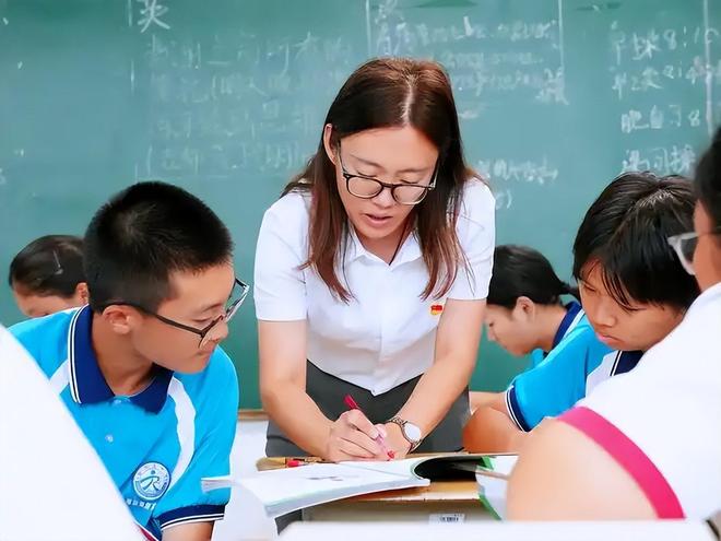 凯发国际：小学“关停潮”来了教师过剩2025年第一个被打破的铁饭碗出现(图20)