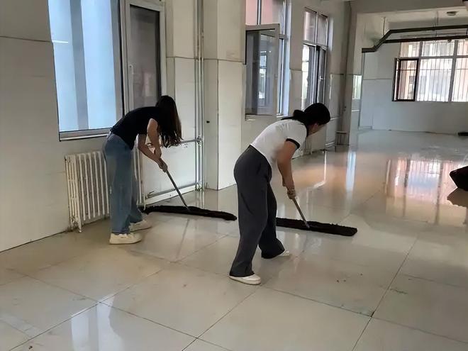 凯发国际：小学“关停潮”来了教师过剩2025年第一个被打破的铁饭碗出现(图22)