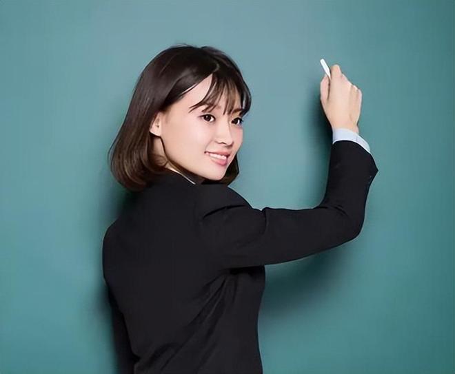 凯发国际：小学“关停潮”来了教师过剩2025年第一个被打破的铁饭碗出现(图30)