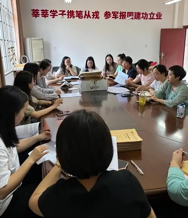 凯发国际：小学“关停潮”来了教师过剩2025年第一个被打破的铁饭碗出现(图31)