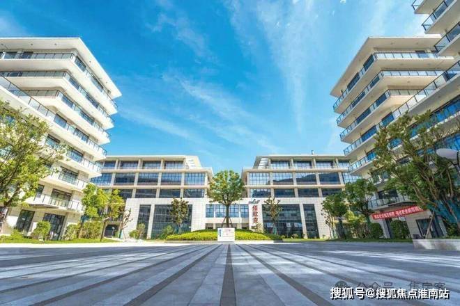 凯发国际首页：盛大开幕▷滨江潮颂府售楼处发布滨江潮颂府生活新标杆(图10)