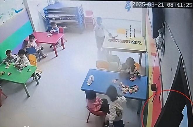 盘锦虐童案开庭：15天遭10人施暴会背古诗的娃虐成“精神障碍”(图7)