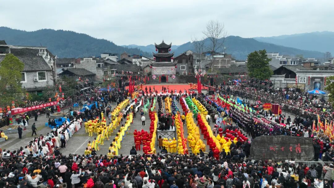 凯发国际：贵州锦屏：踔厉奋发谱华章砥砺前行结硕果(图3)
