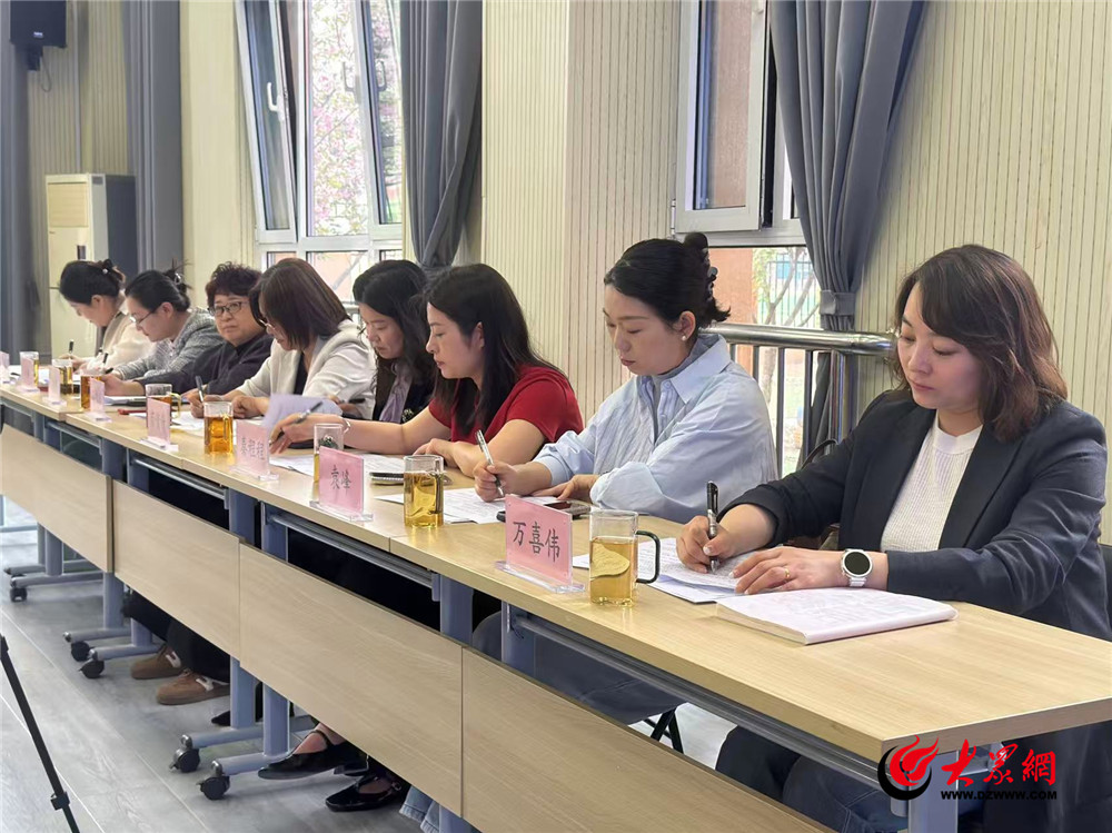 城阳区第二联盟共同体幼儿园新课程教材研讨暨公开课展示活动(图1)